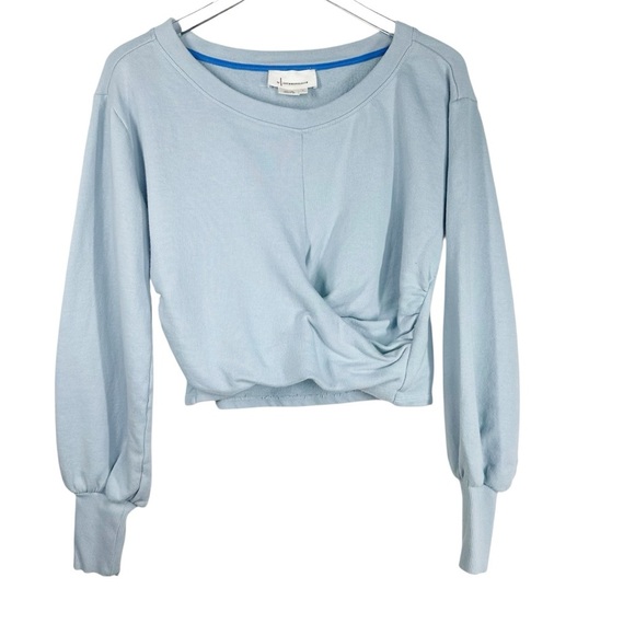 BY ANTHROPOLOGIE Light Blue Crewneck Twist Front Cropped Sweatshirt Medium - Picture 2 of 8